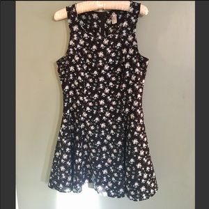 H&M | Fit & Flare Polyester Floral Twirly Dress
